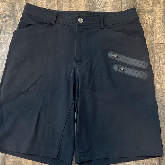 Lululemon Men’s Cadence Utility Short - Picture 7 of 11